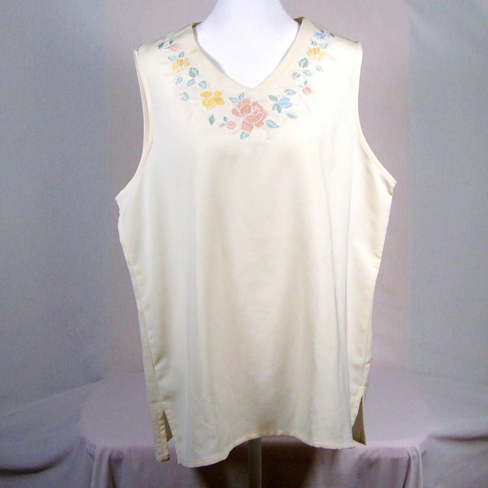 Bon Worth Ivory Sleeveless Embroidered Flowers Women's Top XL